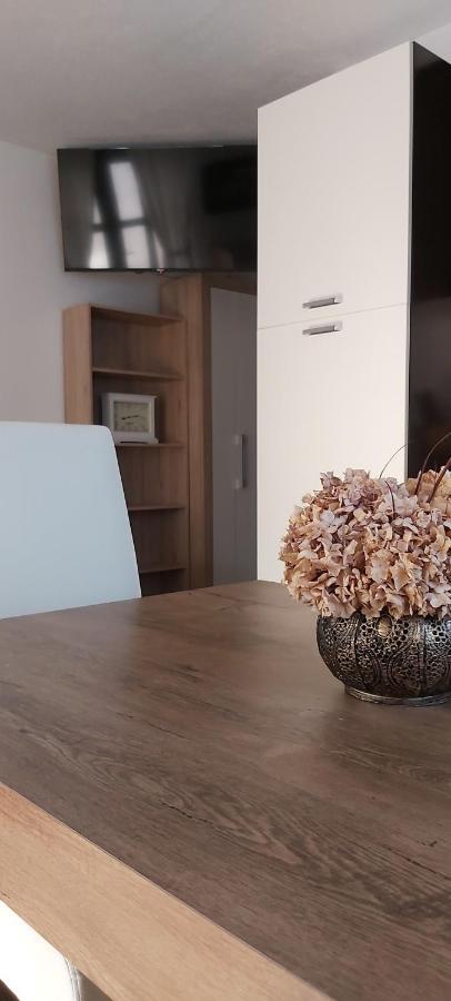 Apartment Iva นยีวีเซ ภายนอก รูปภาพ
